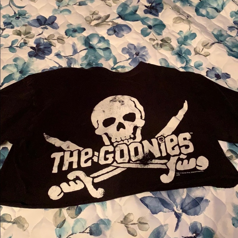 Random Cropped Tees - Picture 2 of 3